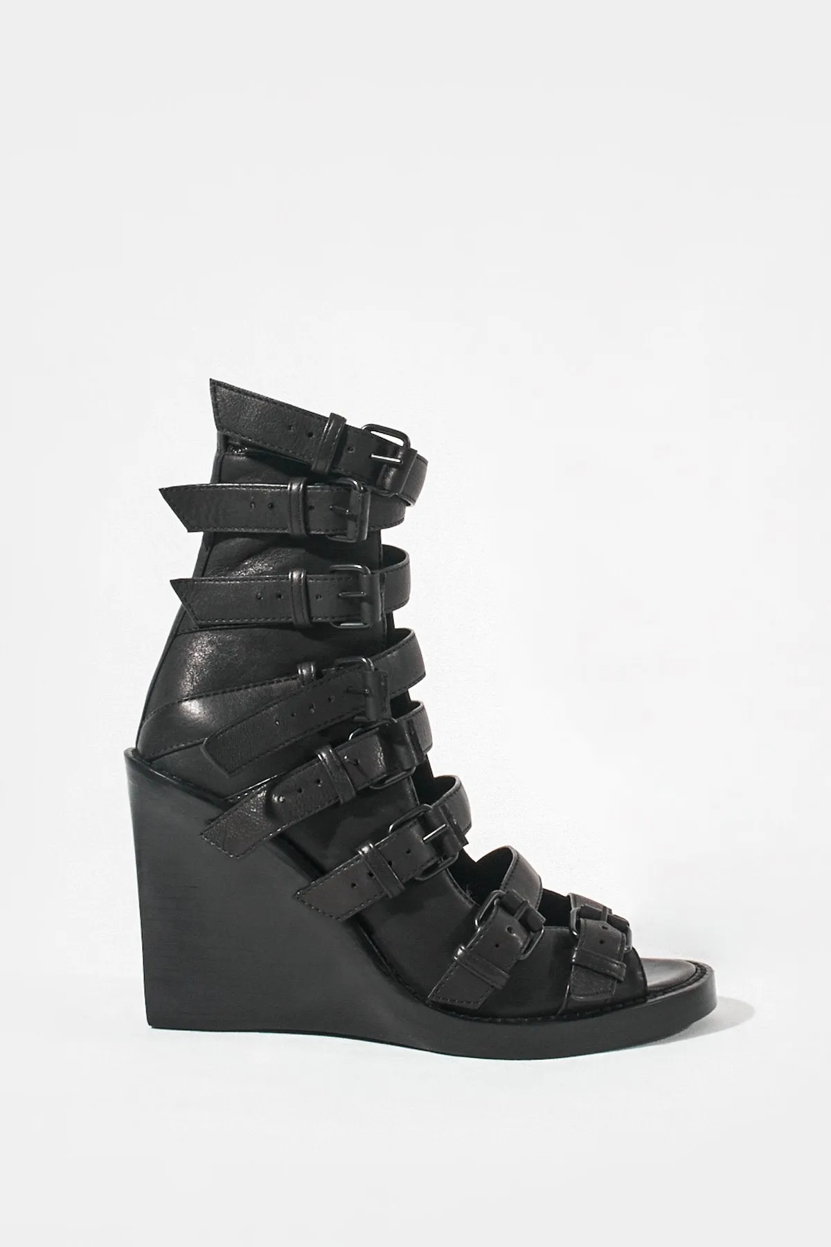 Buckle Wedges